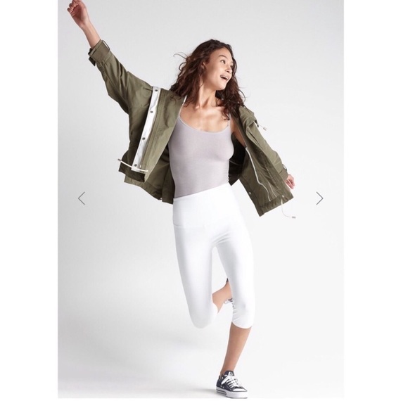 Talia Capri Cotton Stretch Shaping Legging white NWT size small - Picture 13 of 13